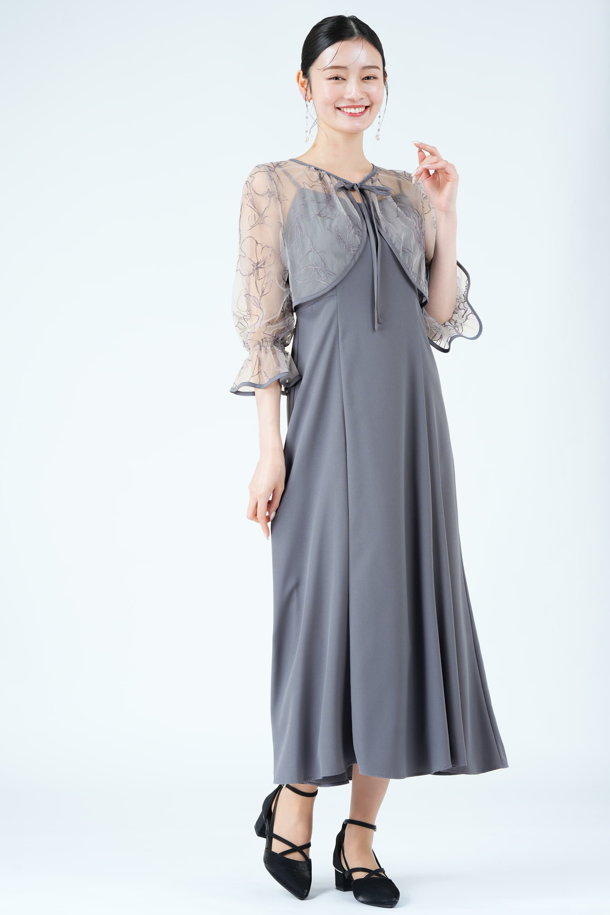 AIMER 線描タッチ刺繍ブルードレス (M) をレンタル - 結婚式パーティー