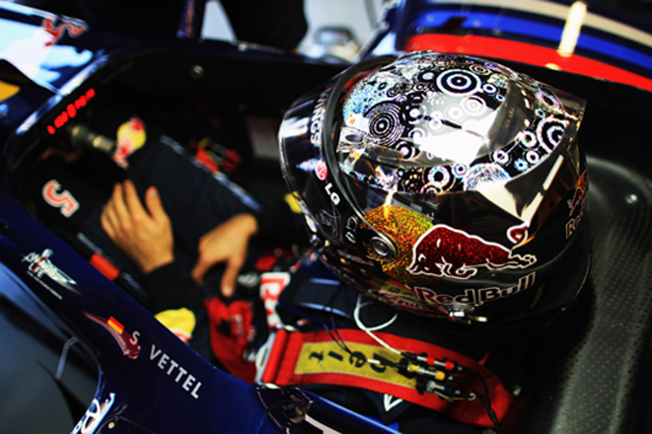 セバスチャン・ベッテル、シンガポールGP特別ヘルメット 【 F1-Gate