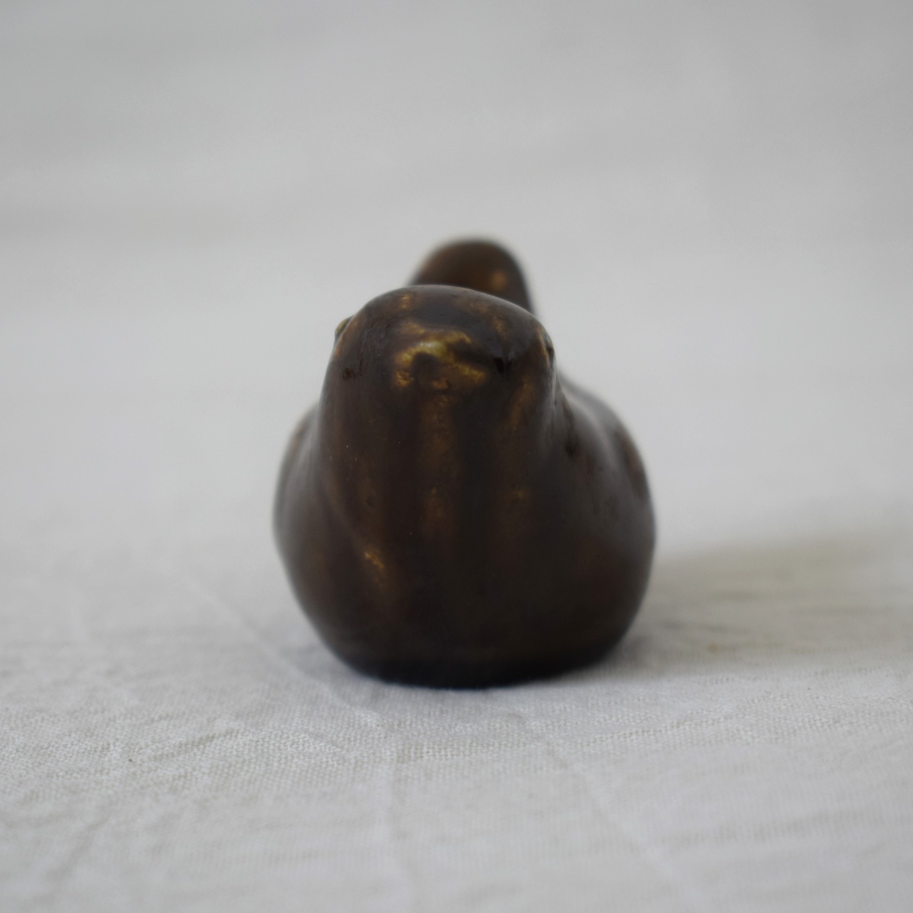 茶色い鳥・陶器の鳥のオブジェ / スウェーデン | florantik