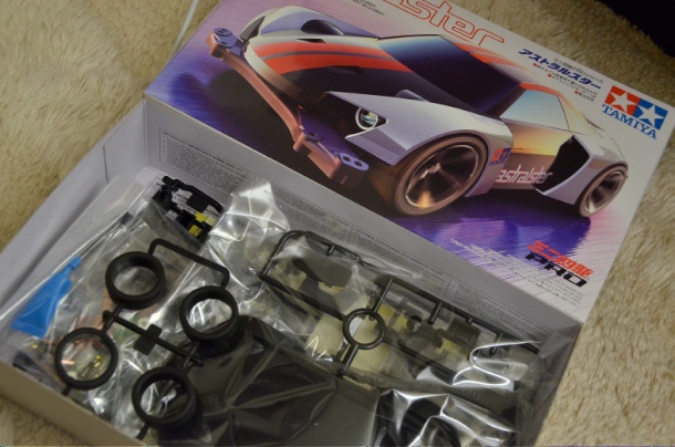 カーデザイナーによるミニ四駆、アストラルスター