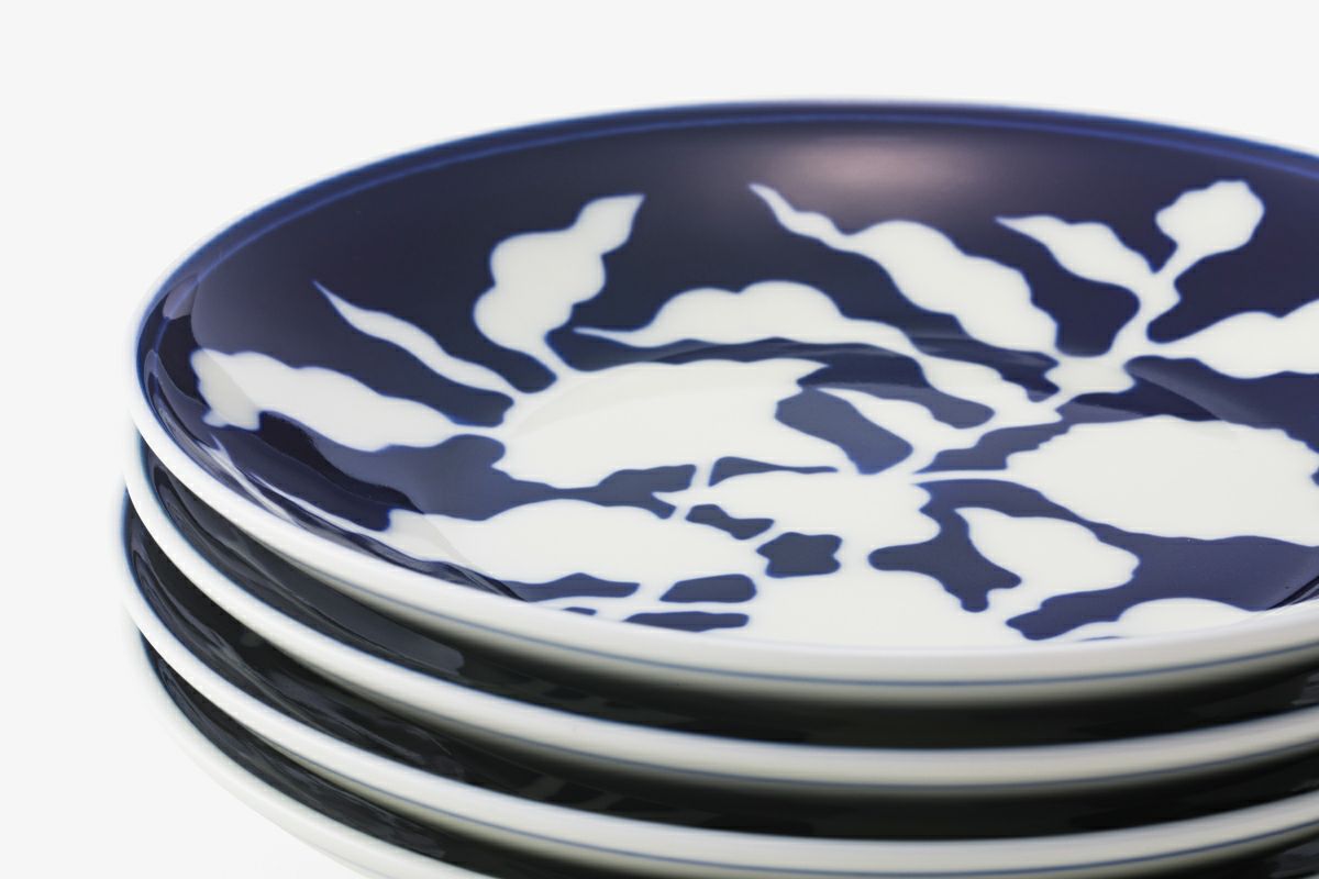 明染付白抜紋 プレート皿揃（5枚入） | 有田焼 深川製磁｜公式