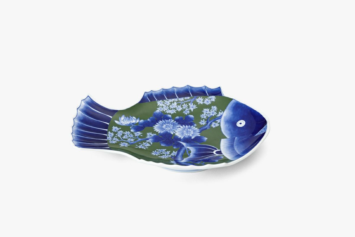 染付菊絵 魚型皿 | 有田焼 深川製磁｜公式オンラインストア