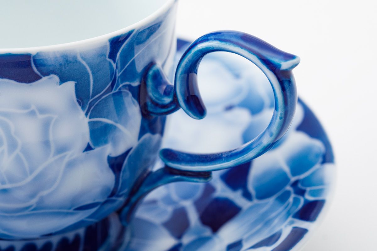 古代バラ コーヒー碗皿 | 有田焼 深川製磁｜公式オンラインストア