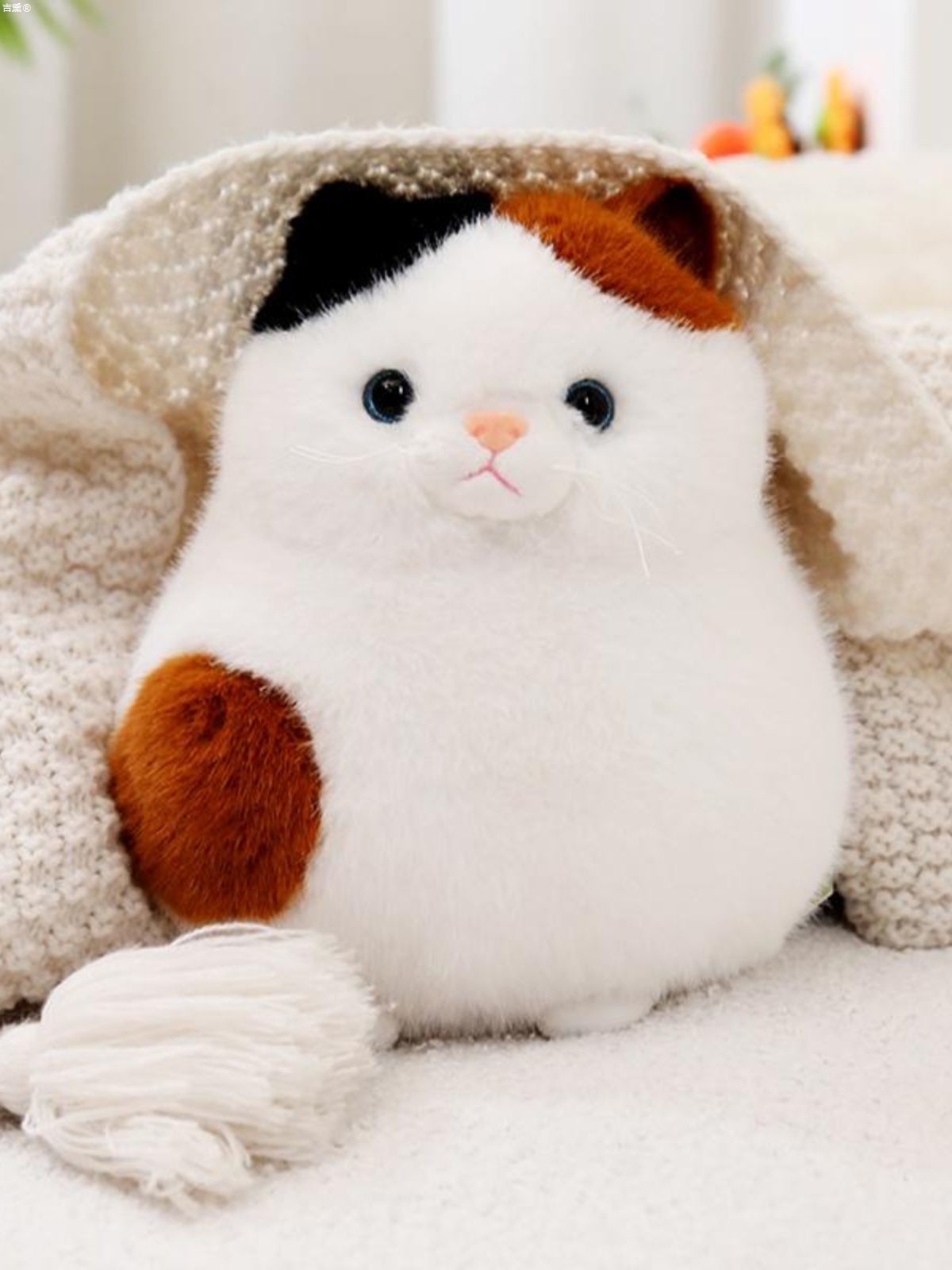 猫ぬいぐるみ 白色 もふもふ三毛ねこ まんまるぬいぐるみ 白|猫