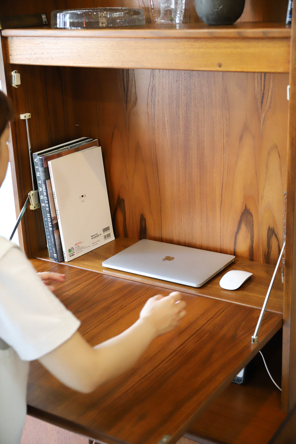 イギリスヴィンテージ ジープラン フレスコ ライティングキャビネット