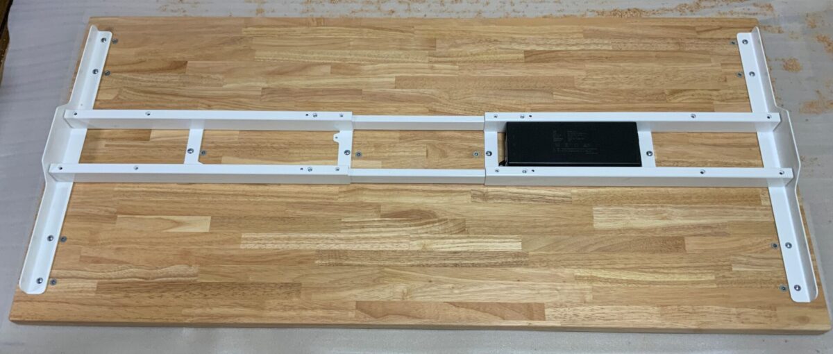 FlexiSpotとかなでもの天板の組み立て手順を徹底解説！【DIY】