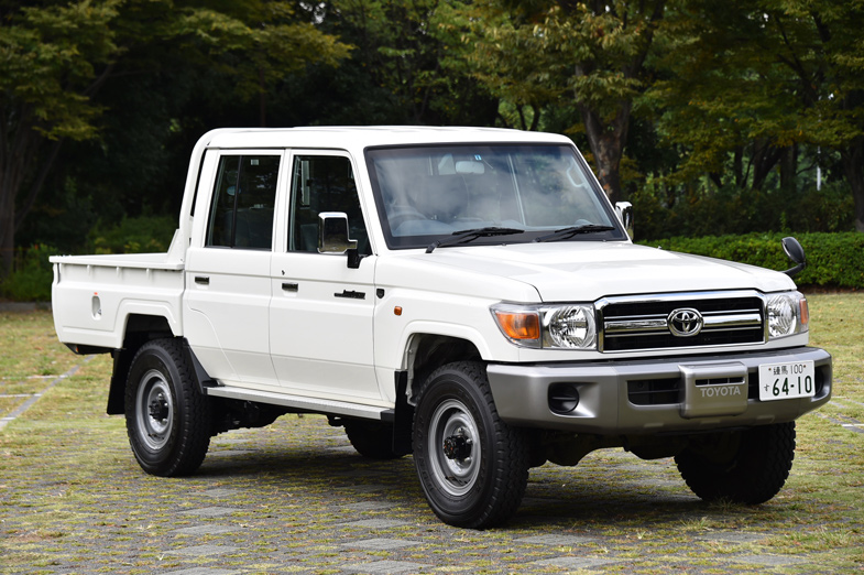 トヨタ ランドクルーザー“70”シリーズ 4ドアバン／ピックアップ