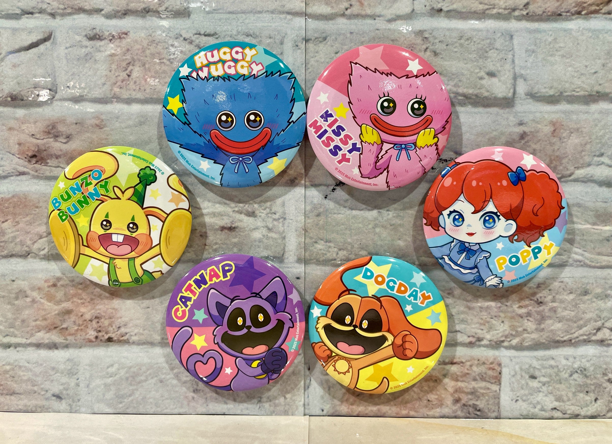 Poppy Playtime めがきゅるん トレーディング缶バッジ – インフォ