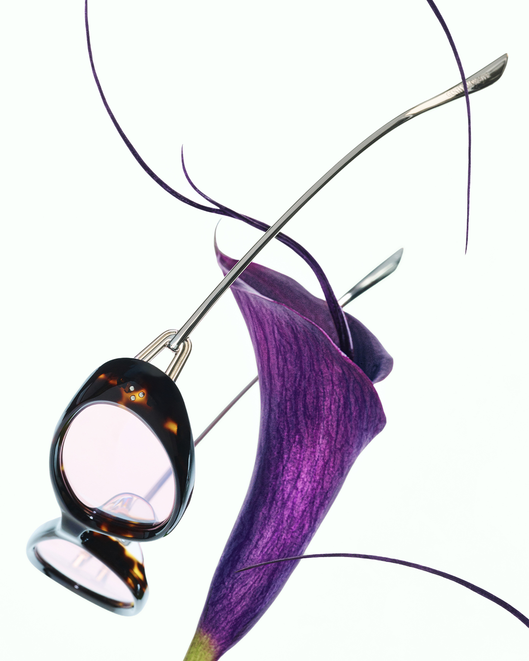 GENTLE MONSTERが新作「BOUQUET」コレクションを発表。しなやかに花