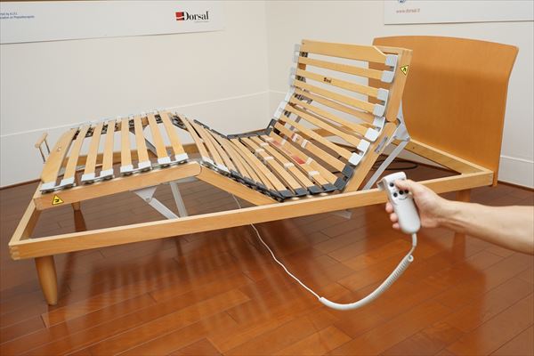 ドルサルのウッドスプリングベッドと天然素材のラテックスマットレスを