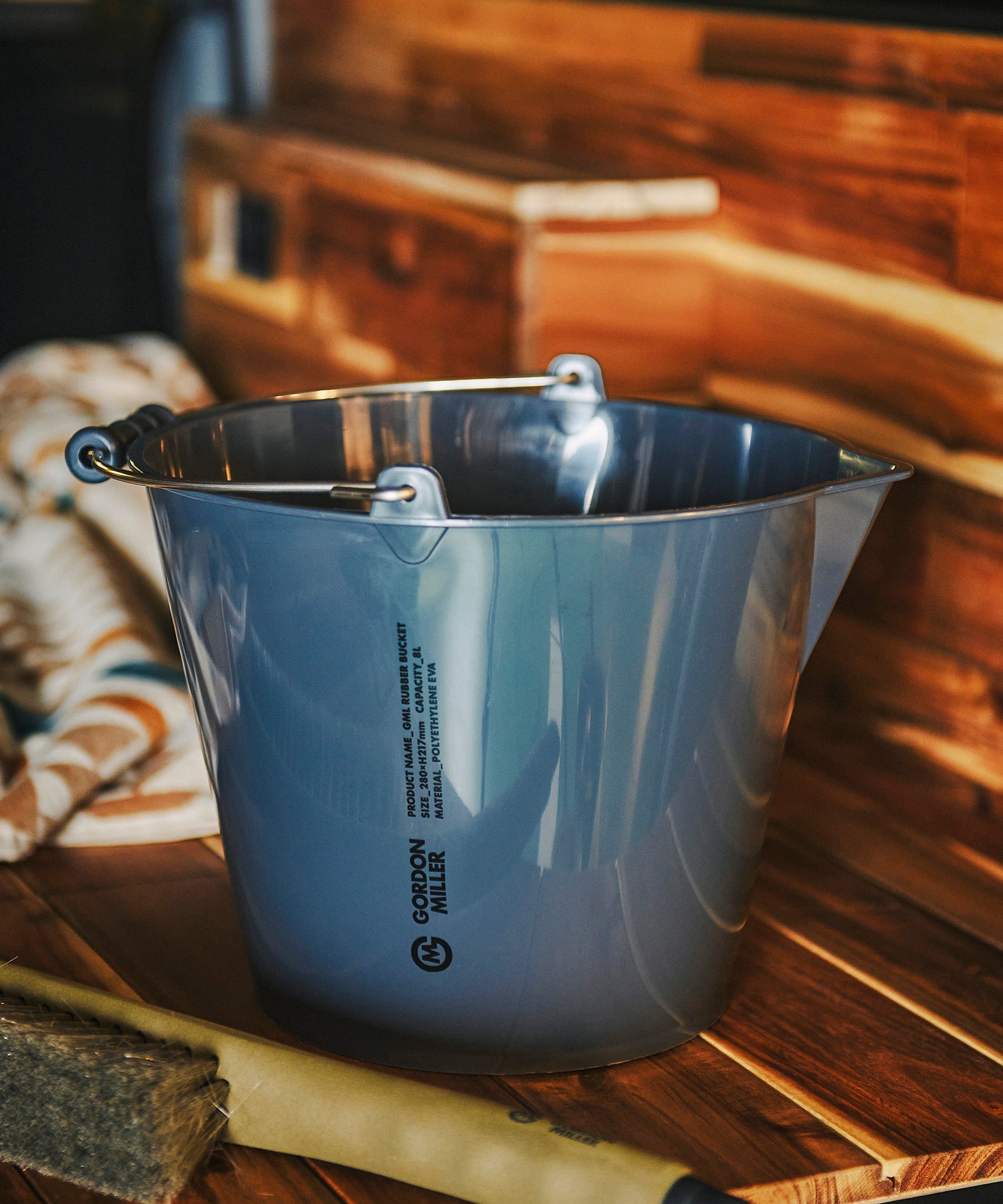 ラバーバケツ8L – GORDON MILLER