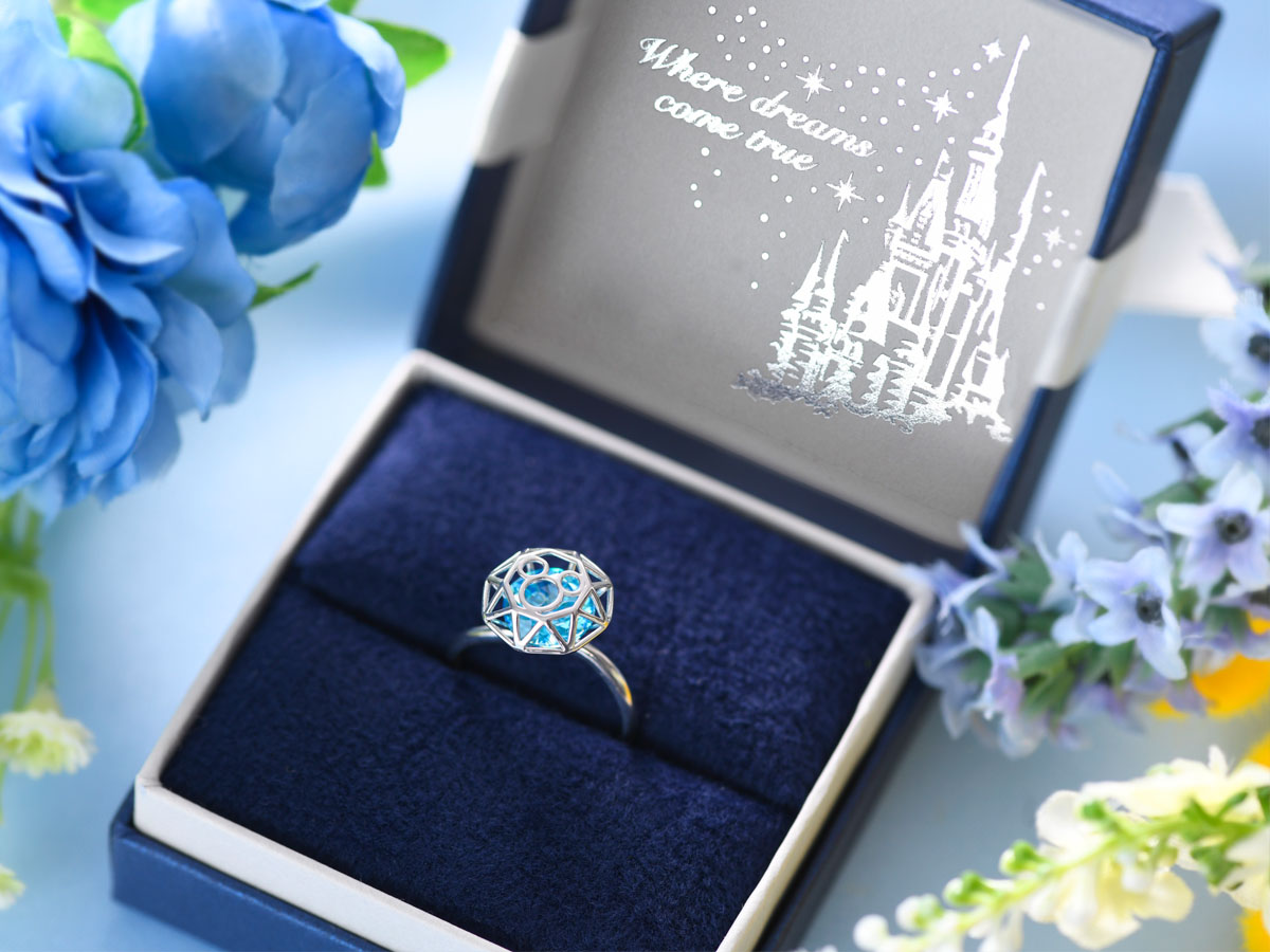 東京ディズニーリゾートの新グッズ『Disney Blue Ever After』が発売