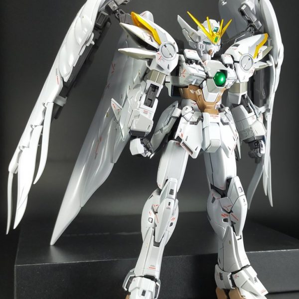MG ウイングガンダムゼロEW “スノーホワイトカラー”｜まぐろんGPさんの