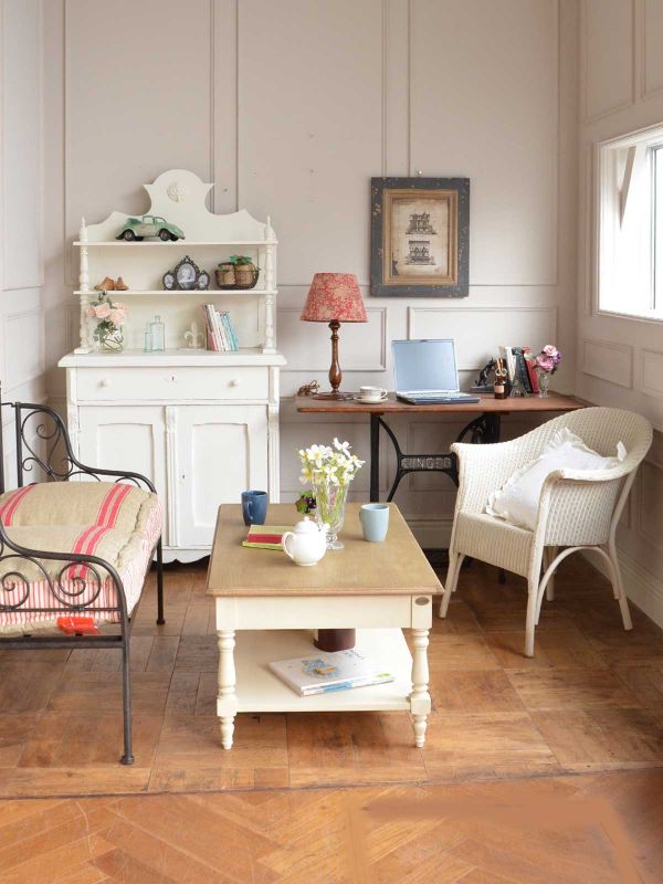 シンガー（SINGER）のミシンテーブル、イギリスで見つけたアンティーク