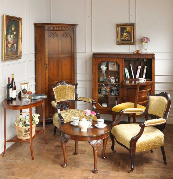 英国アンティークの書斎机、ビューローとガラスキャビネットが付いた