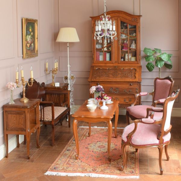 ハートの形が可愛いビンテージのエインズレイ、 COTTAGE GARDEN