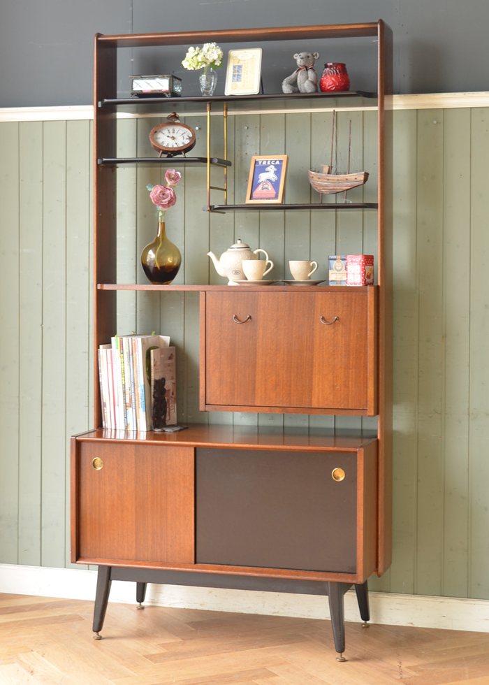 ルームディバイダーとは？大人の間仕切り家具で快適に過ごすアイデア集