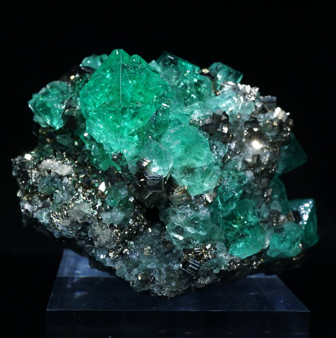 ペルー 産 フローライト・パイライト|ハッピーギフト – 天然石ハッピー