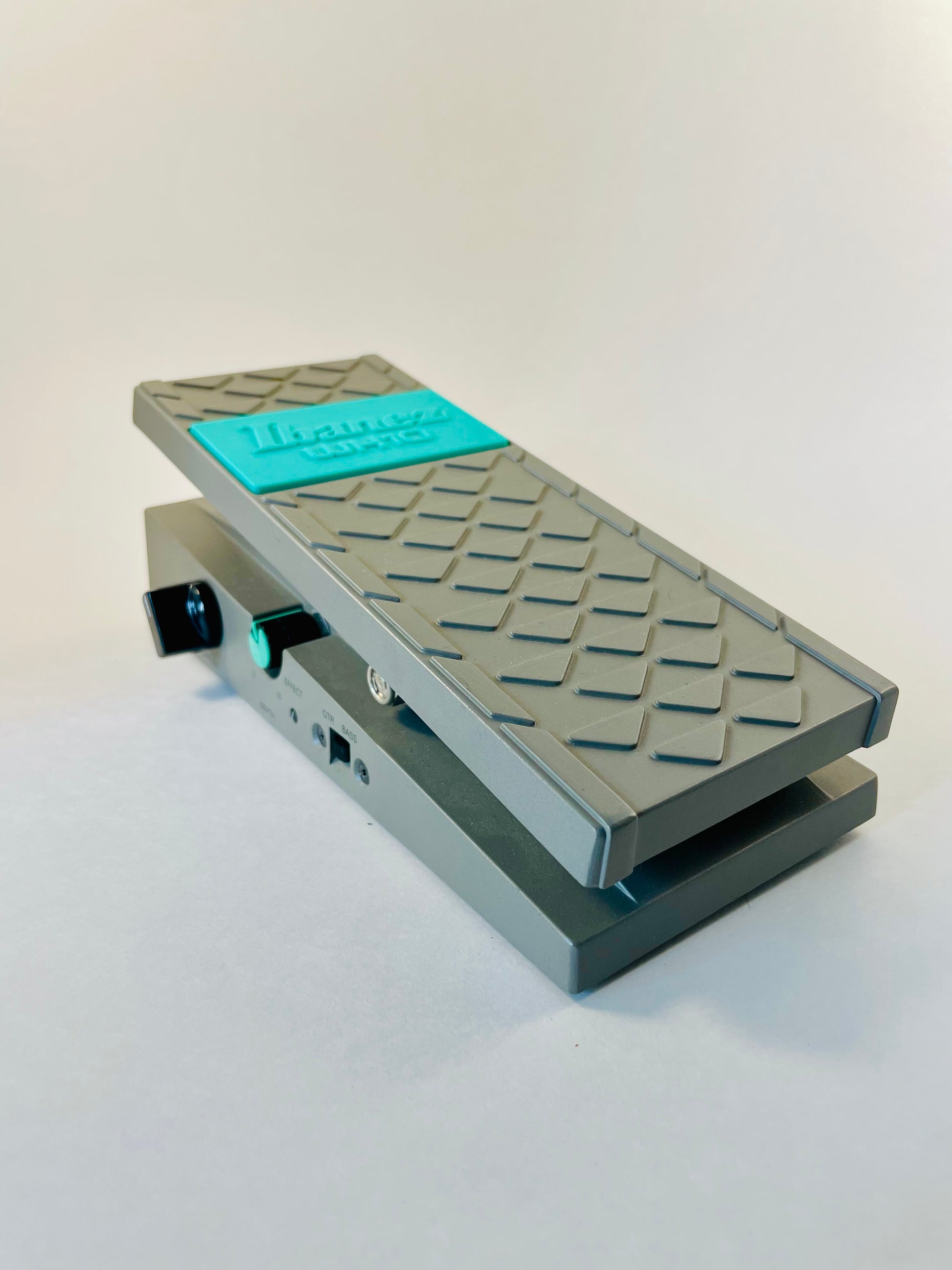 Ibanez WH10-V2 Wah V2 with Master Volume Mod. – Herscheid and the