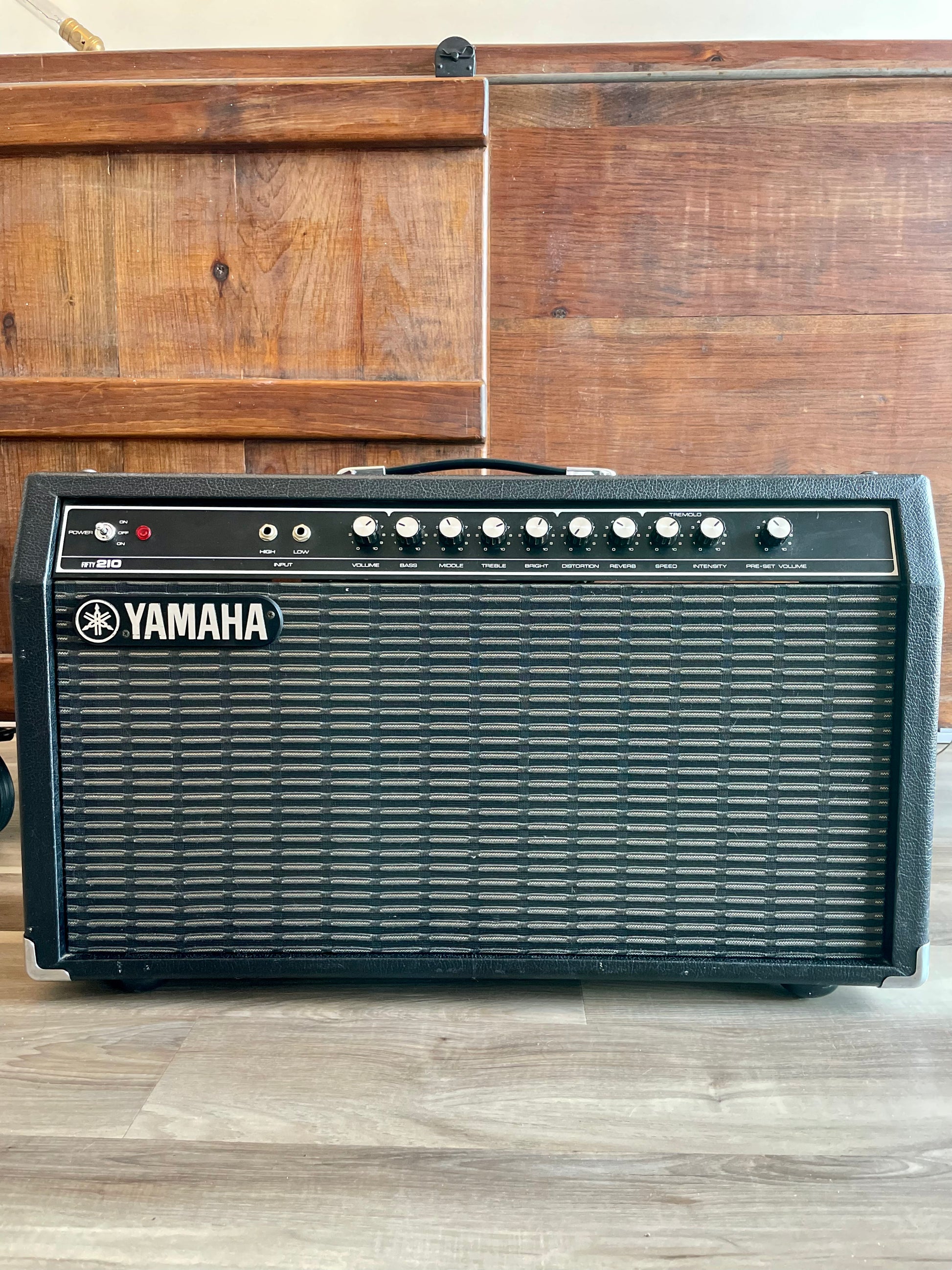 Yamaha G50-210 Fifty 210 50-Watt 2x10