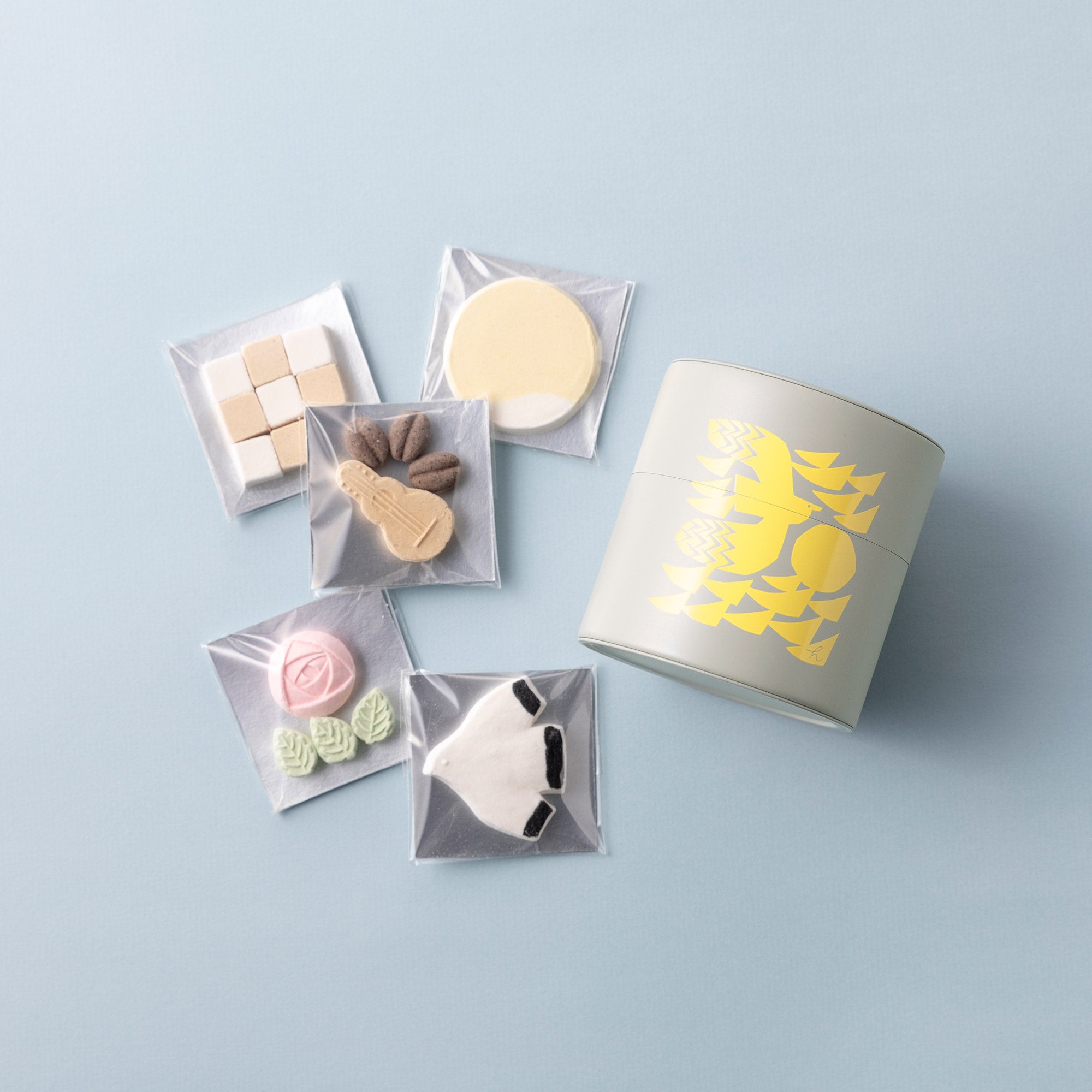 手作り茶缶と和三盆のセット（バラ売り5個） – HIYORI WASANBON 日和