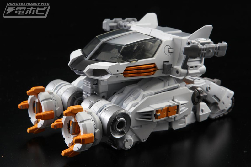 新生ダイアクロンの世界観を拡げる大型アイテム「ダイアバトルスV2宇宙