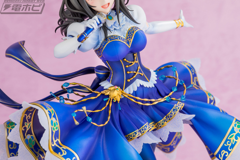 アイドルマスター シンデレラガールズ』鷺沢文香が華やかなステージ