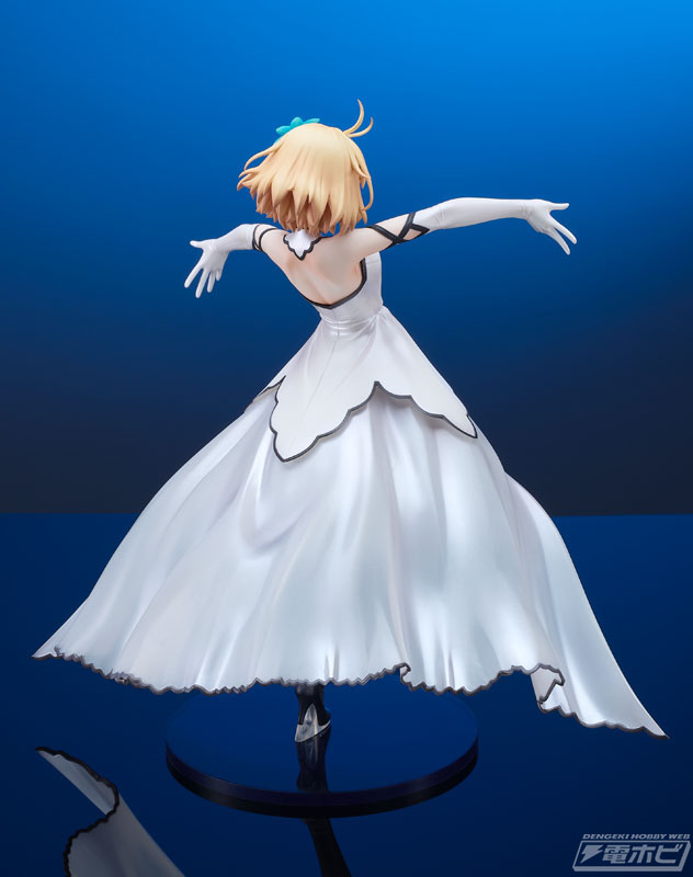 月姫 -A piece of blue glass moon-』より、アルクェイドが耐熱ドレス