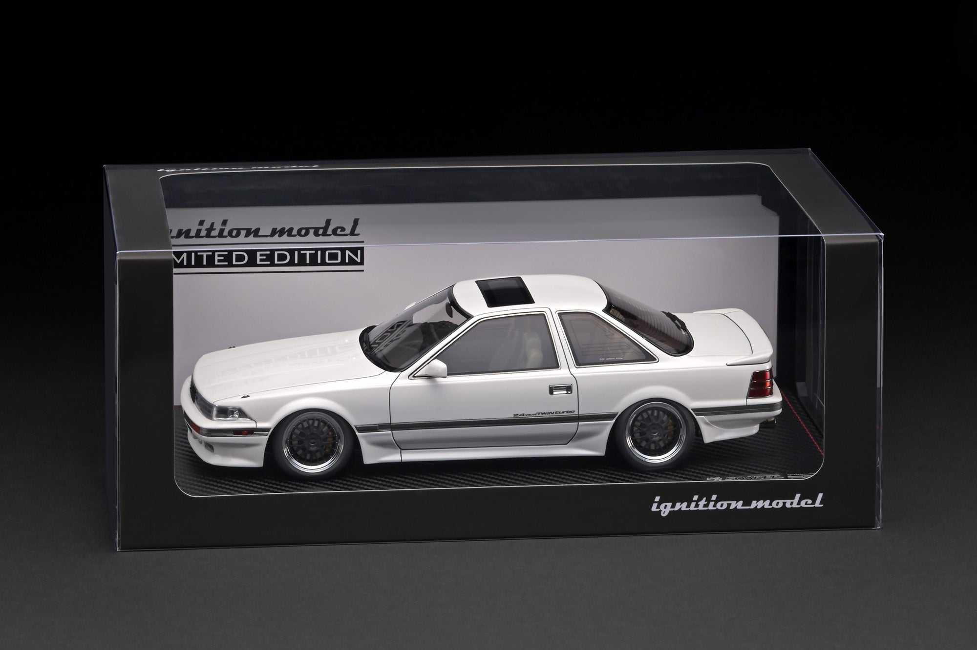 Ignition Model 1:18 Toyota Soarer (Z20) 2.0GT-TWIN TURBO L White