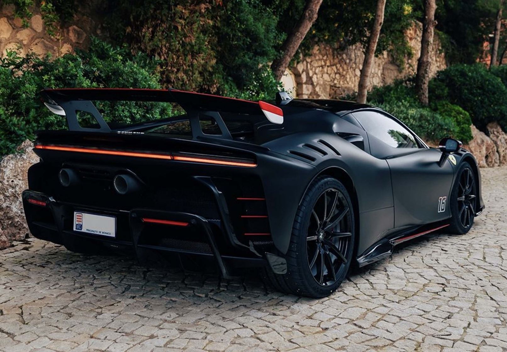 BBR 1:18 Ferrari SF90 XX Stradale race #16 Matt black P18237CL