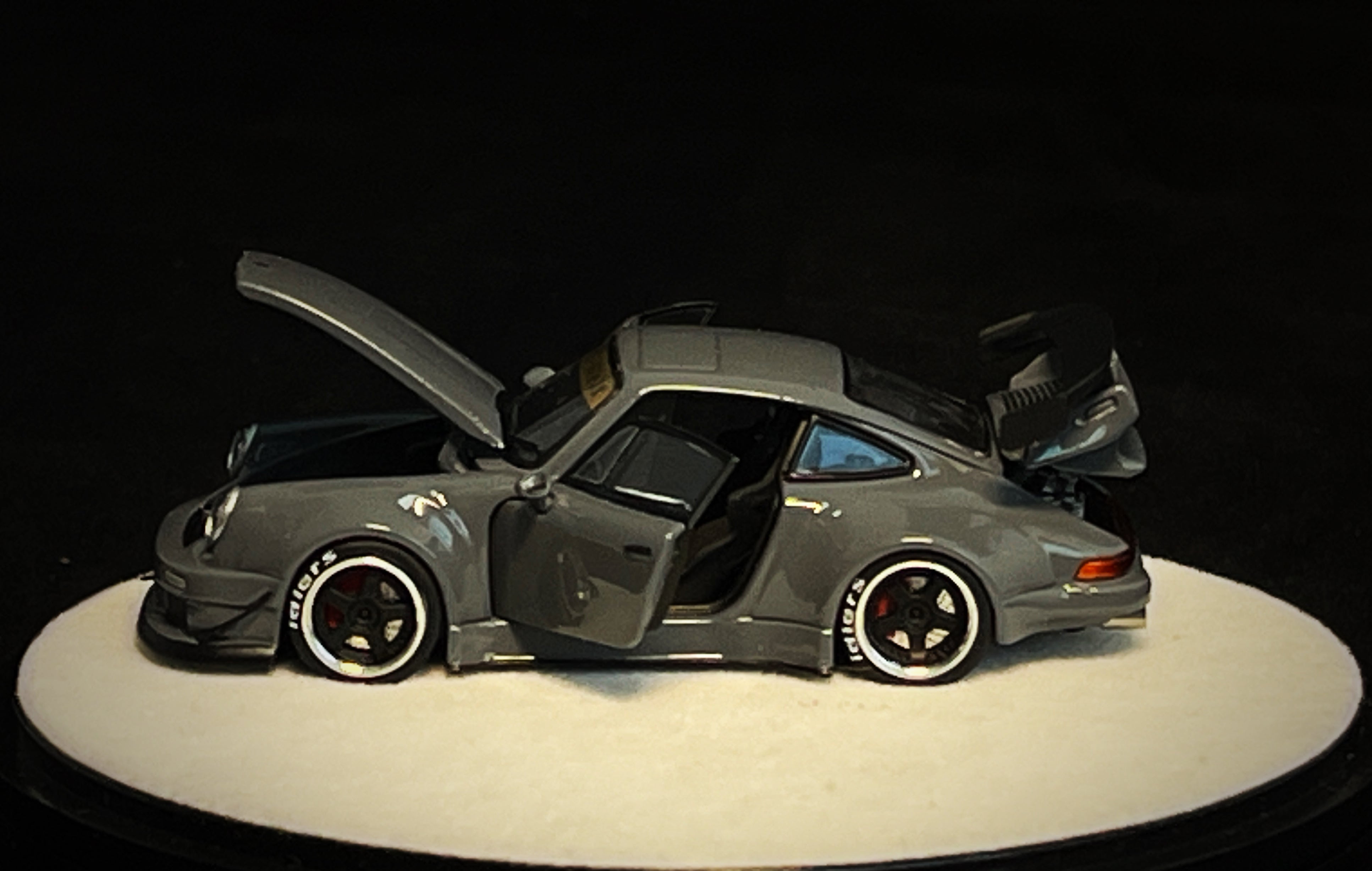 PGM 1:64 Porsche RWB 930 Cement Grey (2 Versions) – Horizon Diecast