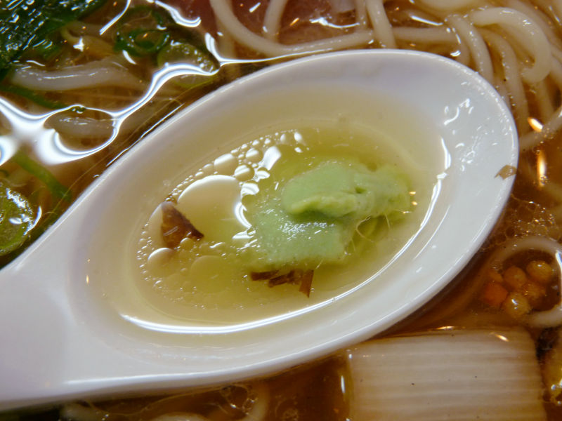 水木しげるロードで見かけた「鬼太郎まぐろラーメン」や「まぐろ