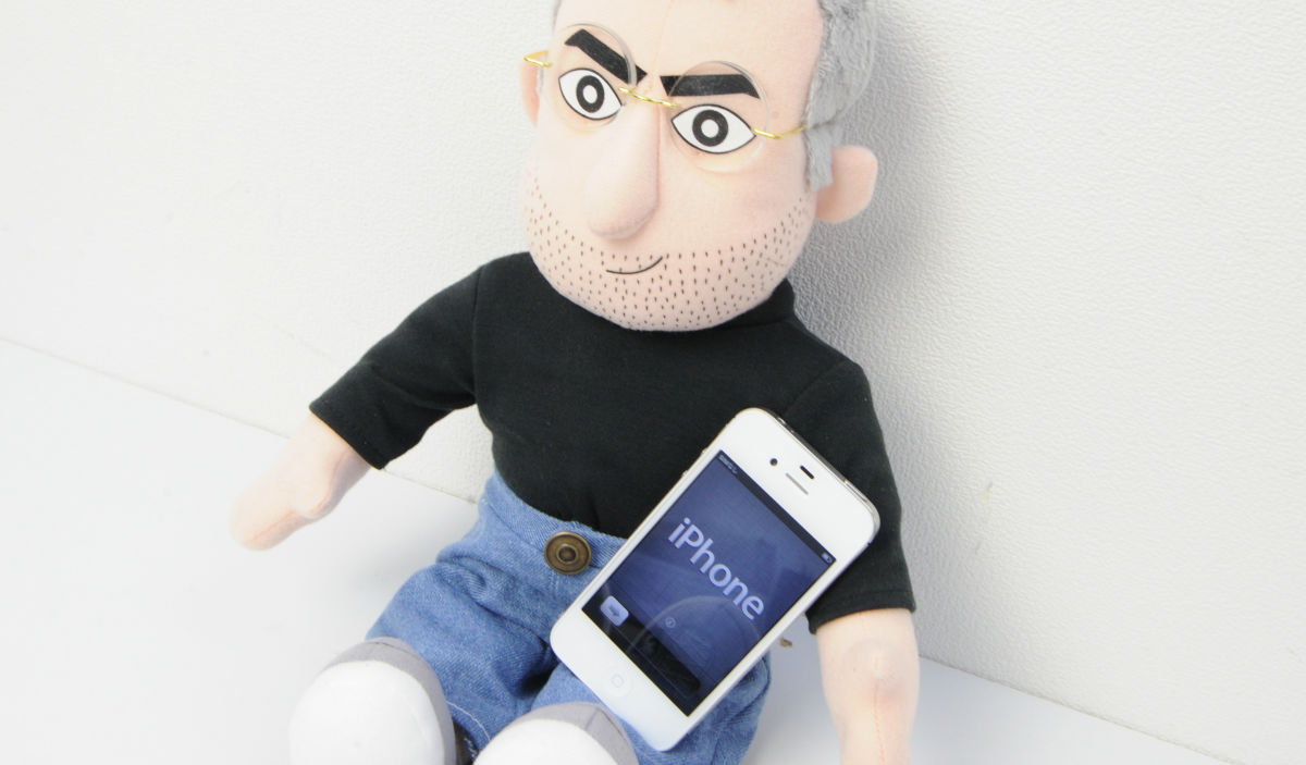 スティーブ・ジョブズに似すぎなぬいぐるみ「iCEO」実物フォトレビュー