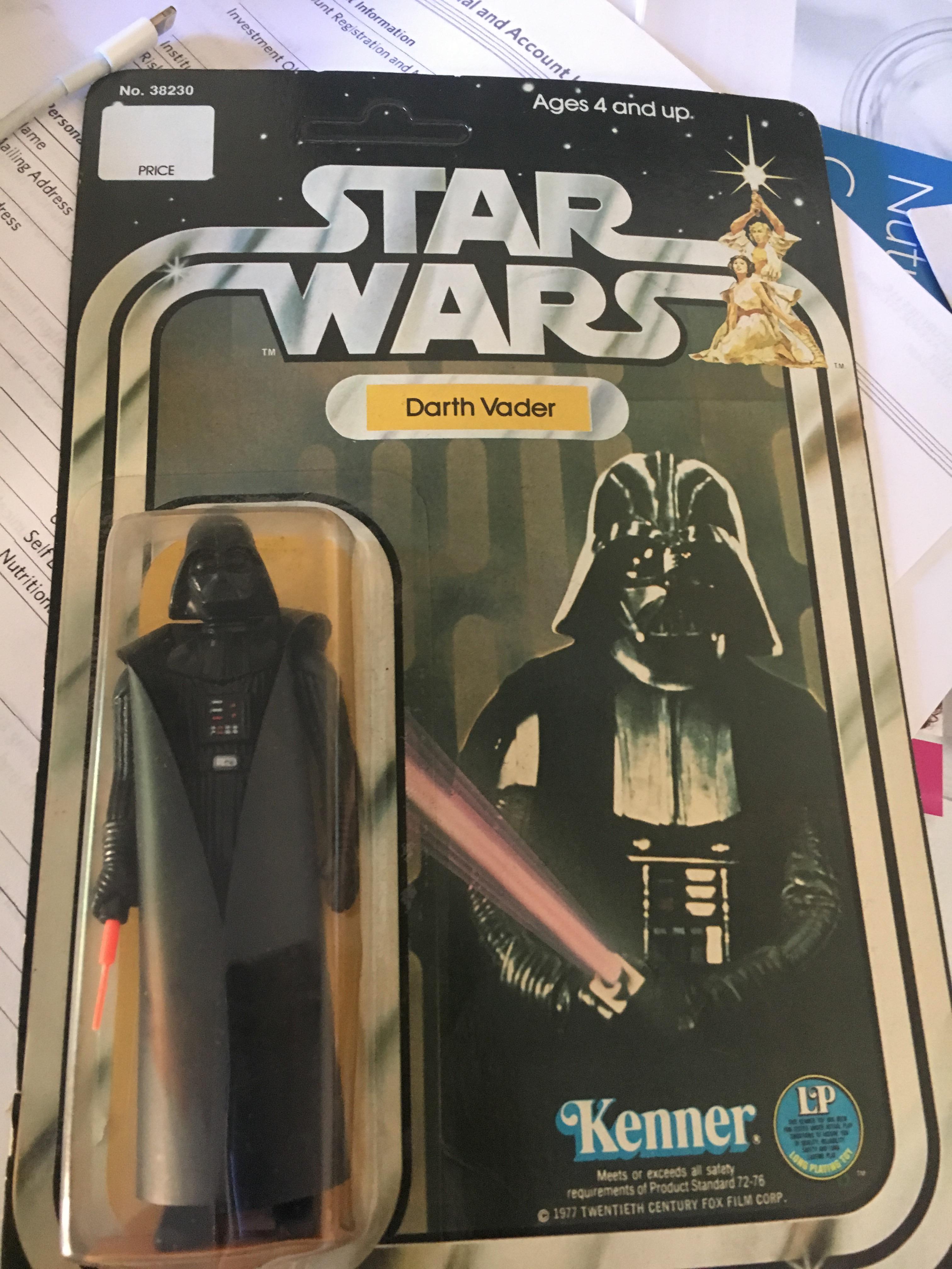 1977年のスターウォーズ ケナーのフィギュアやる？俺のMIPダース