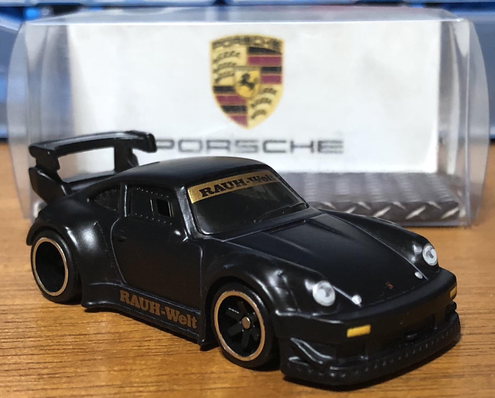 The Silhouette RWB Porsche 930 finally joins the collection! : r