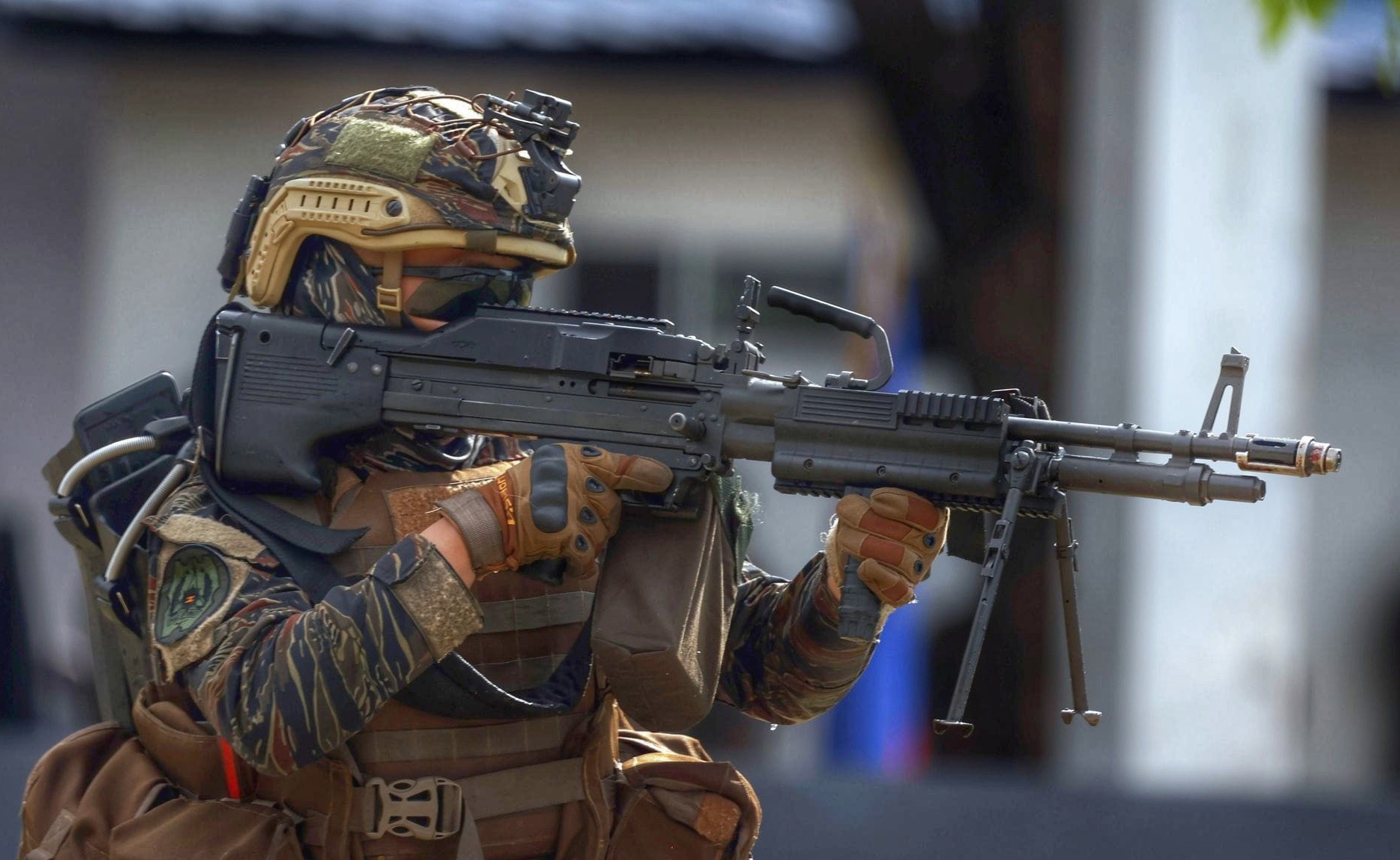 フィリピン海軍特殊部隊、海軍作戦司令部の創立67周年記念でM60E6を