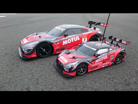RC MOTUL AUTECH GT-R 1/16 versus 1/10 - YouTube