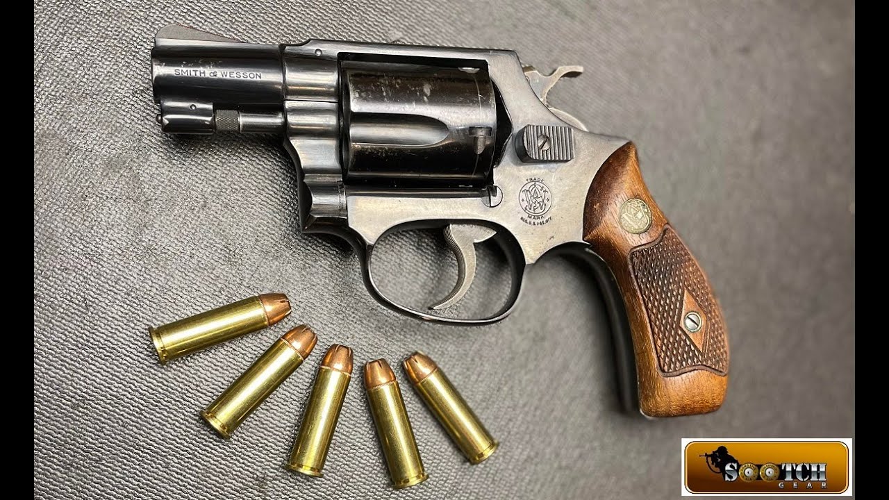 Smith & Wesson Model 36 Chief Special - YouTube