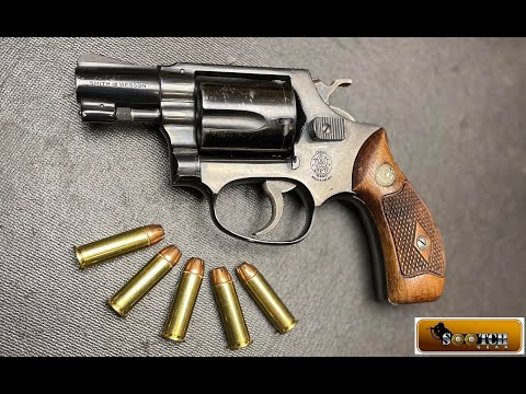 Smith & Wesson Model 36 Chief Special - YouTube