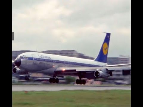 Luthansa German AIrlines Boeing 707-320C at Tokyo Haneda, Hong