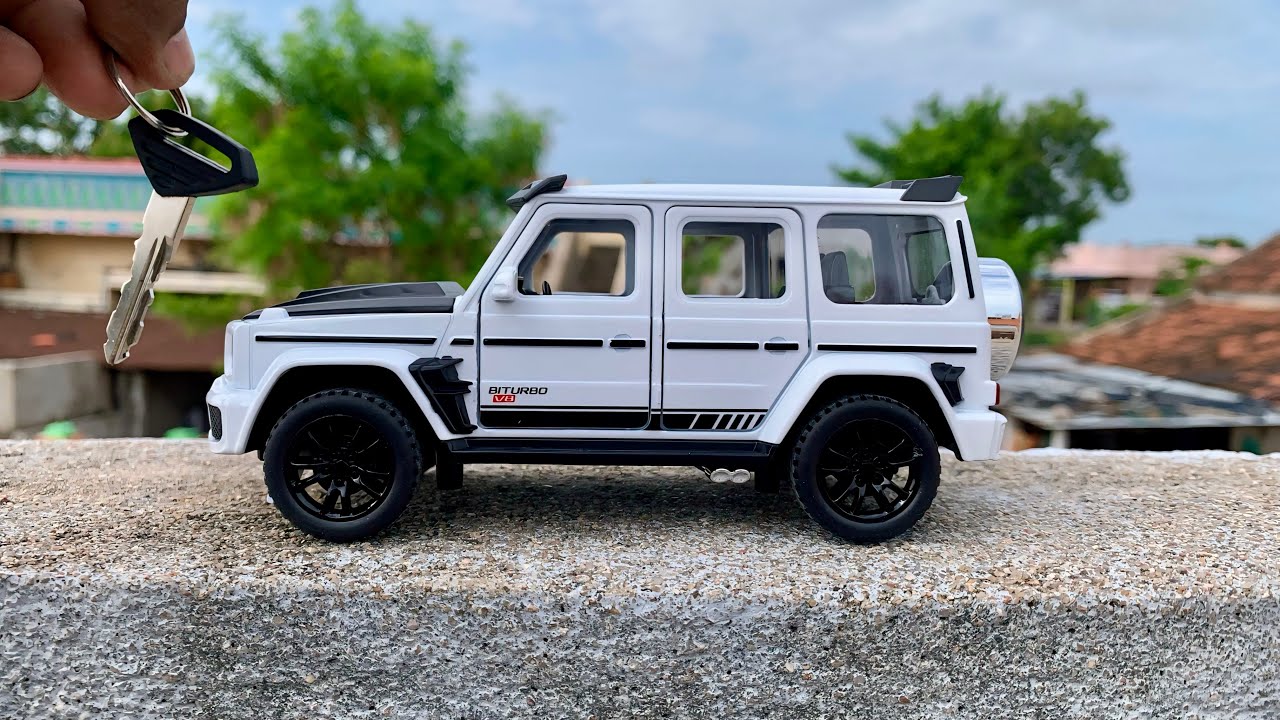 Unboxing of Scale Model BRABUS 800 | Scale 1/24 Model | Die-Cast