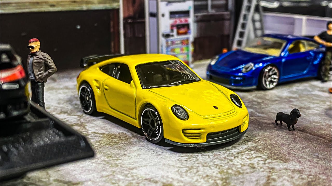 Hot Wheels Showcase: Porsche 911 GT2 (2012 HW All Stars) - Wal