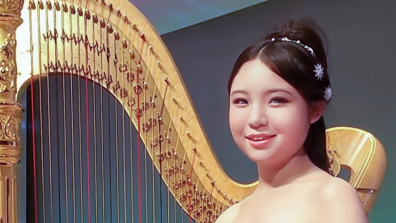Gallery Concert Mizuki NAMBA Harp - YouTube
