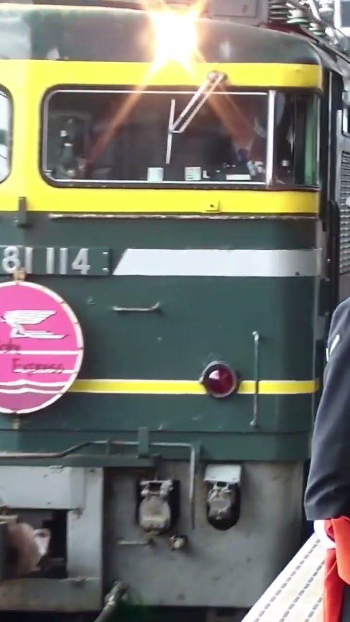 2011⌋ - Twilight Express at Kyôto Station - YouTube