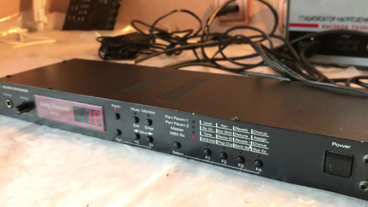 Roland M-SE1 String Ensemble - YouTube