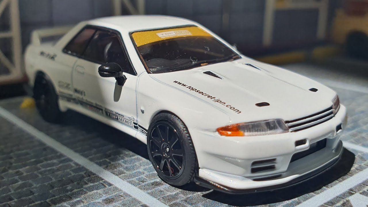 MINI GT Top Secret Nissan Skyline GT-R VR32 White / No. 469
