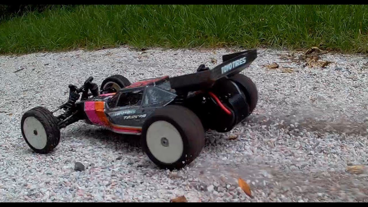 Tamiya Zahhak on a trip (DN-01 chassis) - YouTube