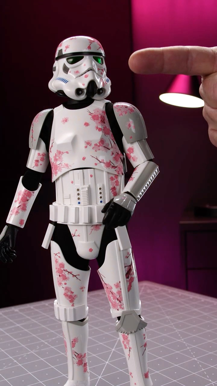 FIRST LOOK Unboxing Hot Toys Stormtrooper Cherry Blossom Version