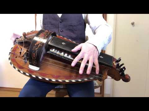 ハーディガーディ演奏 