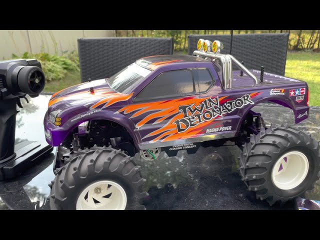 Tamiya Twin Detonator Model 58309 - YouTube